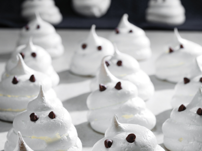 Ghost Meringues
